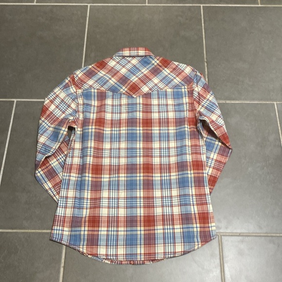 NWT Wrangler Retro Modern Fit Pearl snap long sleeve shirt. Size small - Picture 6 of 6